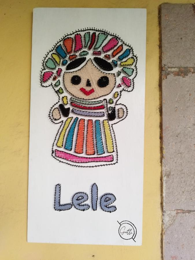 Lele Panchito Y Lavanda Juntos En El Centro Querétaro Eksteriør bilde