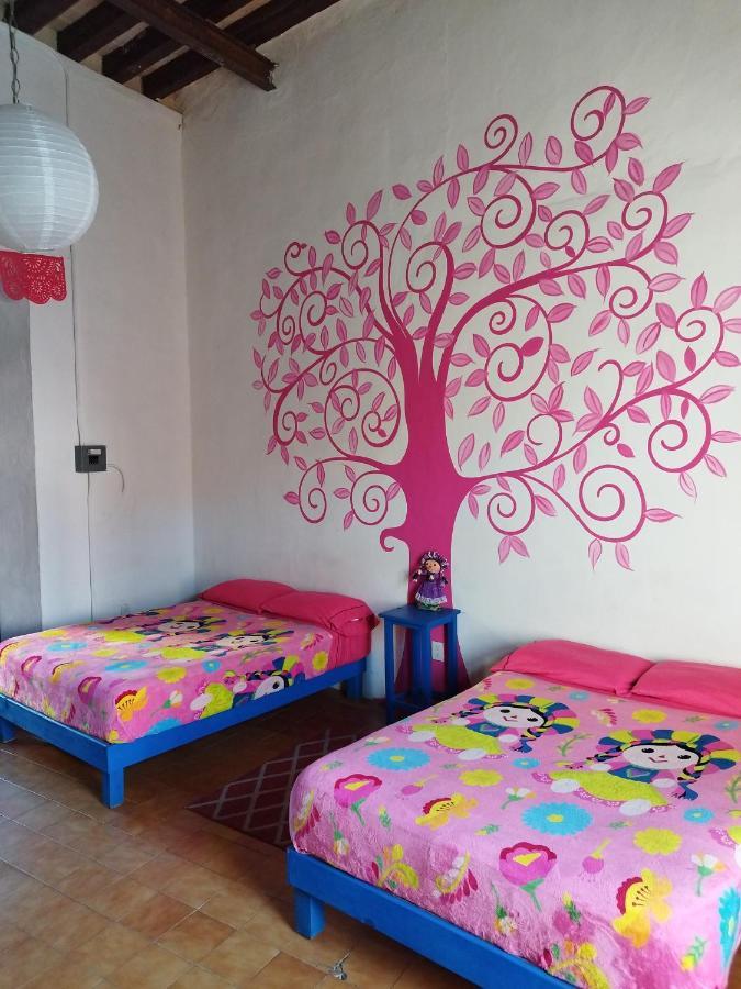 Lele Panchito Y Lavanda Juntos En El Centro Querétaro Eksteriør bilde